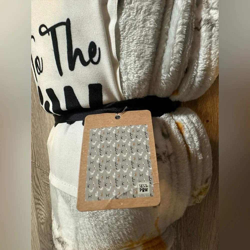 “Talk To The Paw”  Cat Printed Plush Throw  50” x 60” - Picture 2 of 6